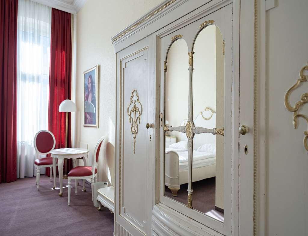 Acom-hotel Kurfuerstendamm 3* Berlino