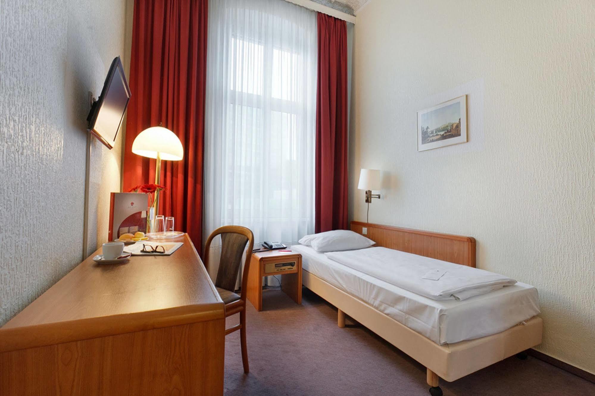 Acom-hotel Kurfuerstendamm Hotel 3*