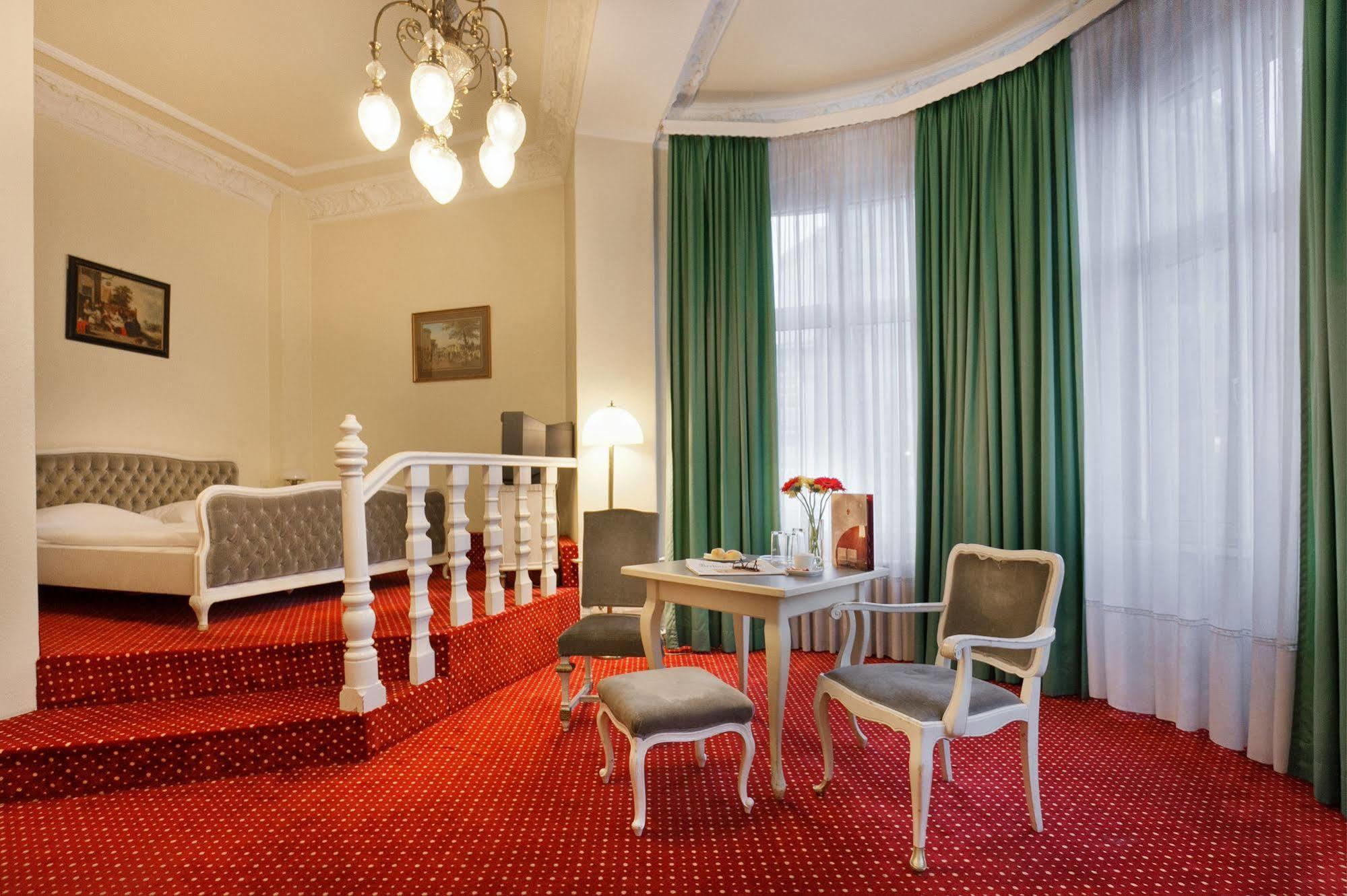 Azimut Kurfuerstendamm